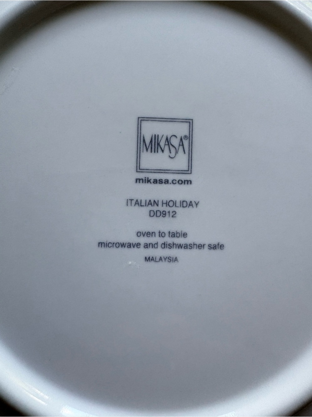 Mikasa Italian Holiday with Poinsettia, Horn, and Bow Salad Plates - set of 4. - Picture 7 of 12
